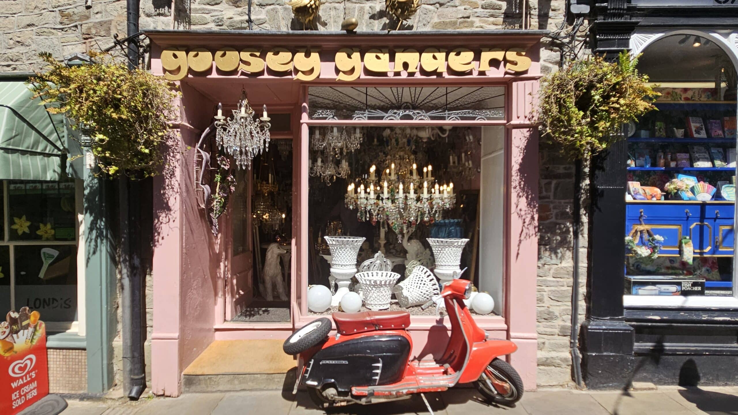 Independent shops and restaurants in Hay-on-Wye