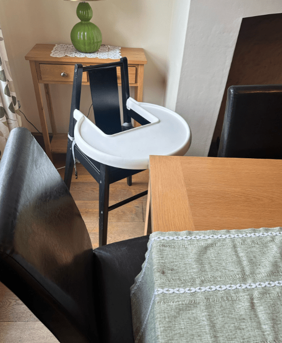 High chair for babies - convenient mealtime seating in family-friendly accommodation near Hay-on-Wye